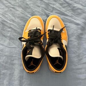 Jordan Nike 1 Lowtop Orange/Yellow Size 7.5